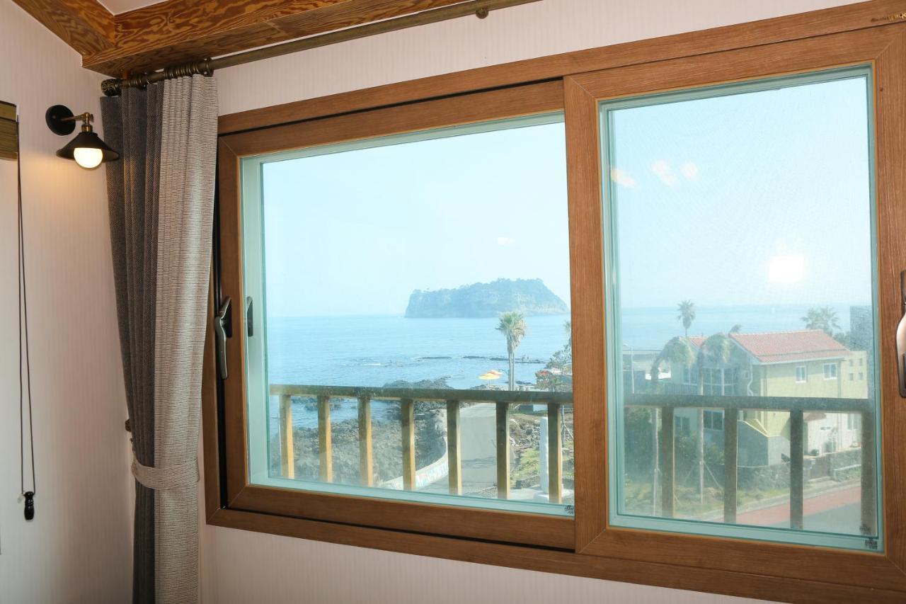 Tov Pension Seogwipo Bagian luar foto