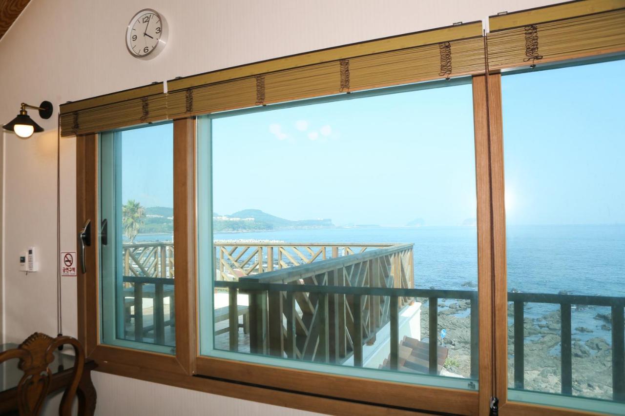 Tov Pension Seogwipo Bagian luar foto